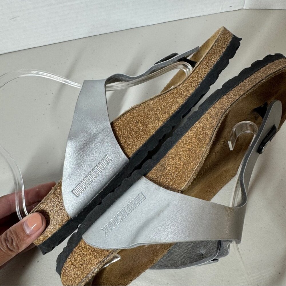 Birkenstock Gizeh Silver Metallic Sandals  Women’s Comfort Summer Shoes Size 40 - Picture 7 of 15